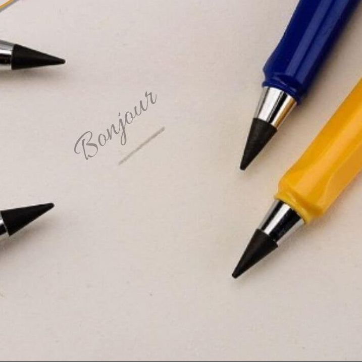 Le Crayon dessin avec écriture lisse