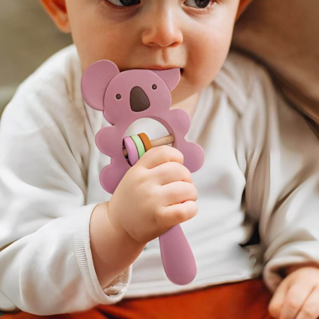 Hochet pour bebe le koala en silicone pour soulager les gencives
