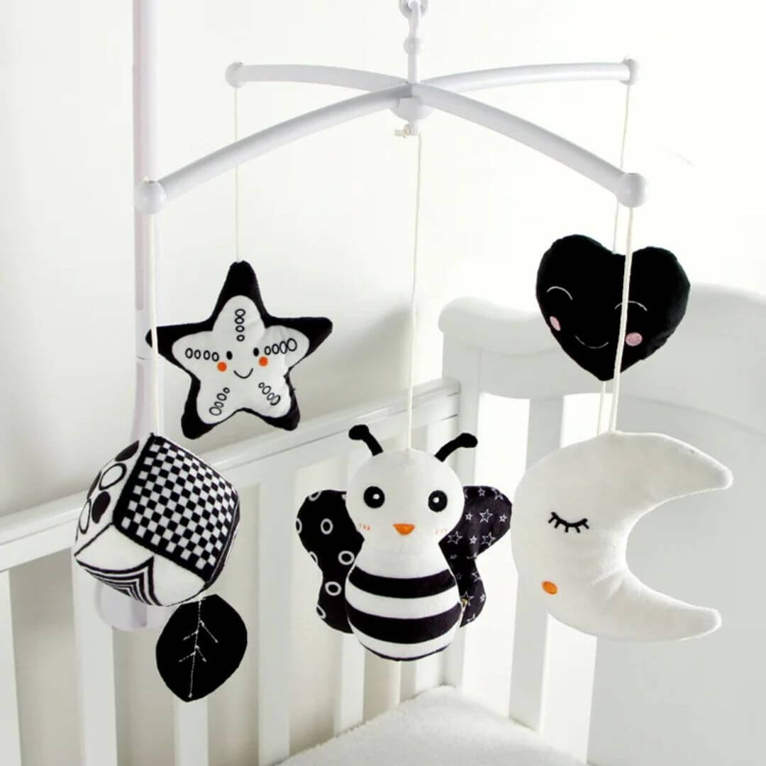 Mobile-musical-bébé-noir-et-blanc-abeille