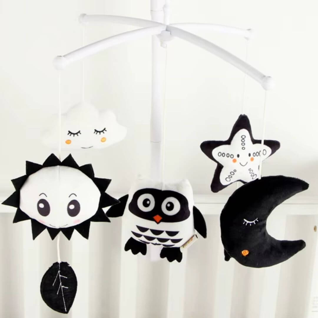 Mobile-musical-bébé-noir-et-blanc-hibou