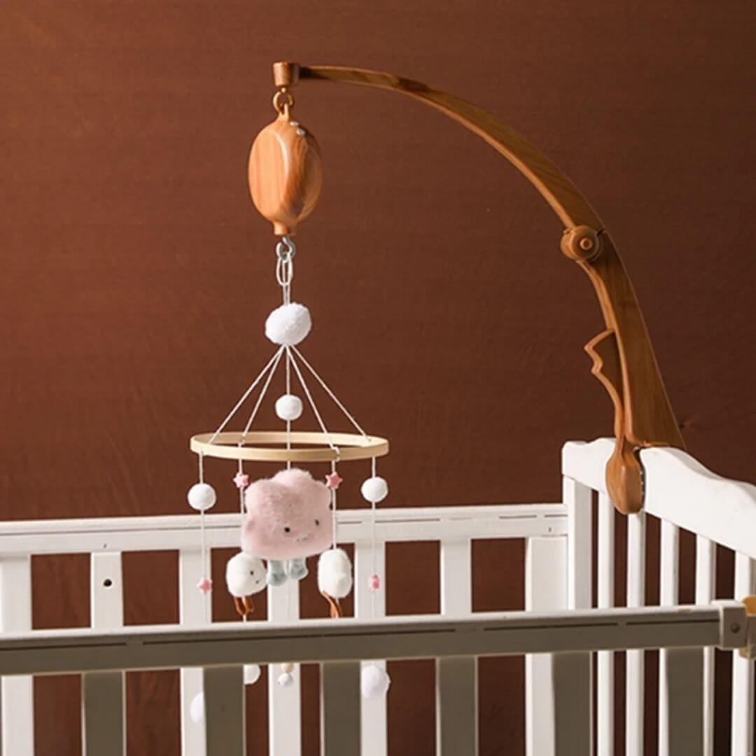 Support-mobile-bebe-fini-bois-pour-lit