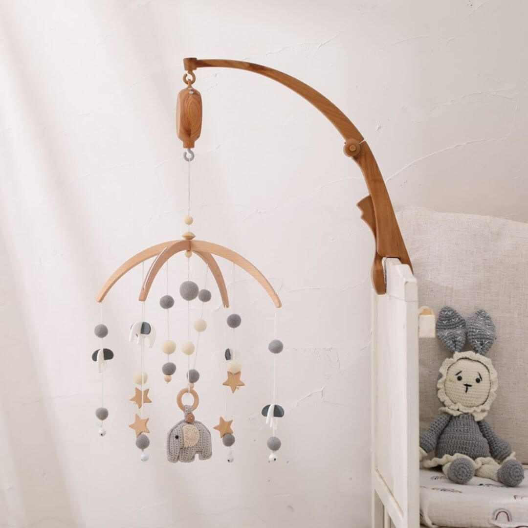 Support-mobile-bebe-pour-lit-enfant