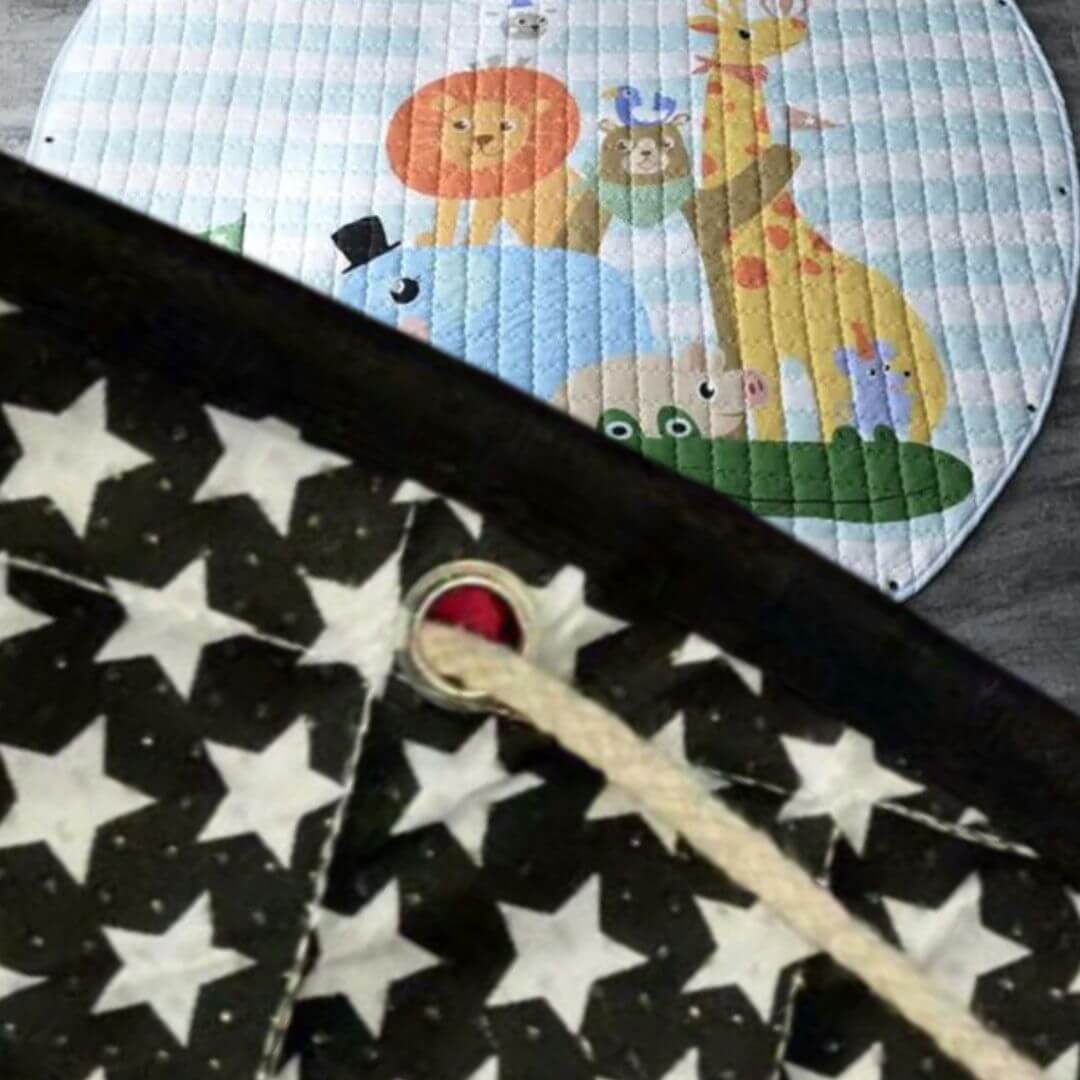 Tapis-de-jeu-Le-Lion-antidérapant
