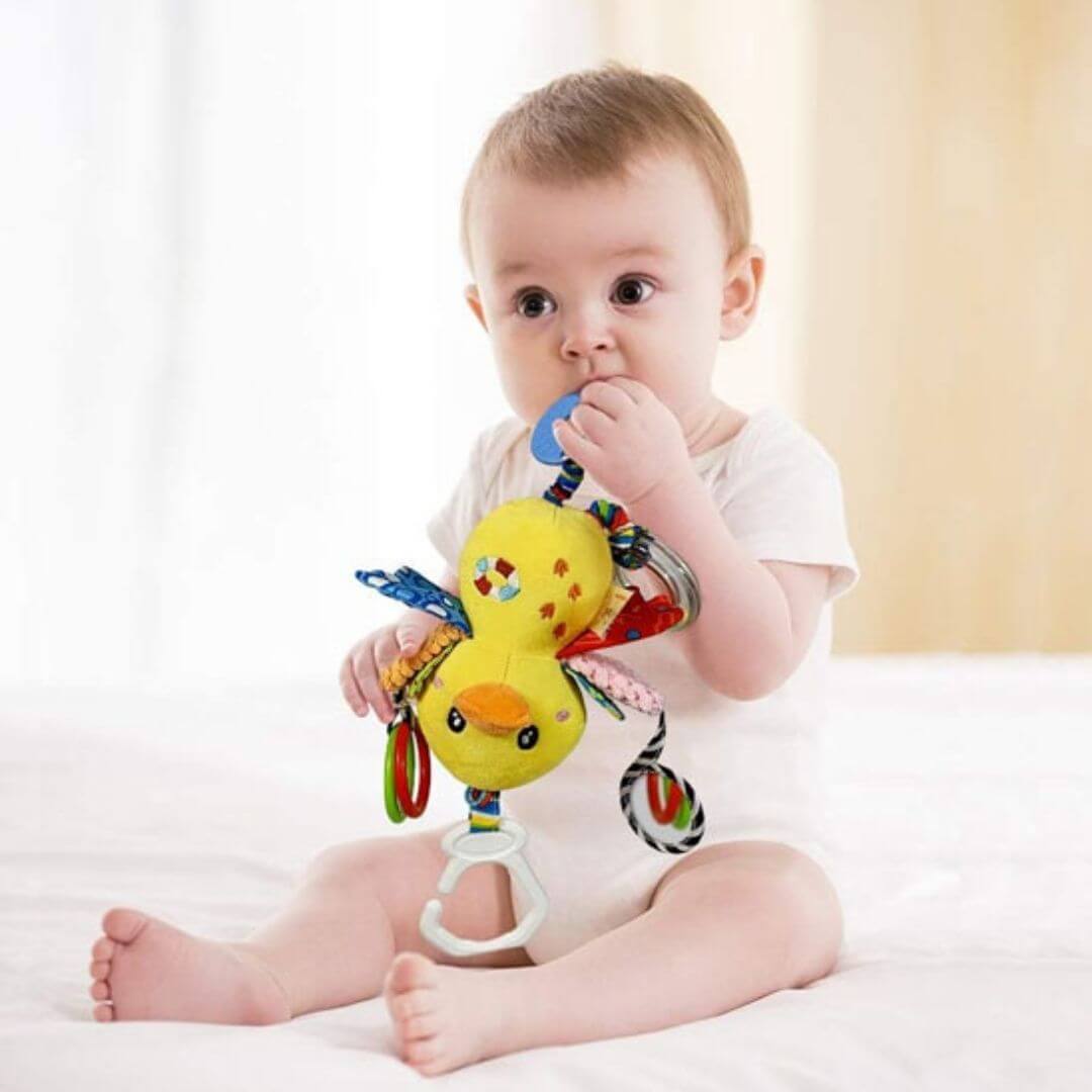 hochet-bébé-en-peluche-sécuritaire