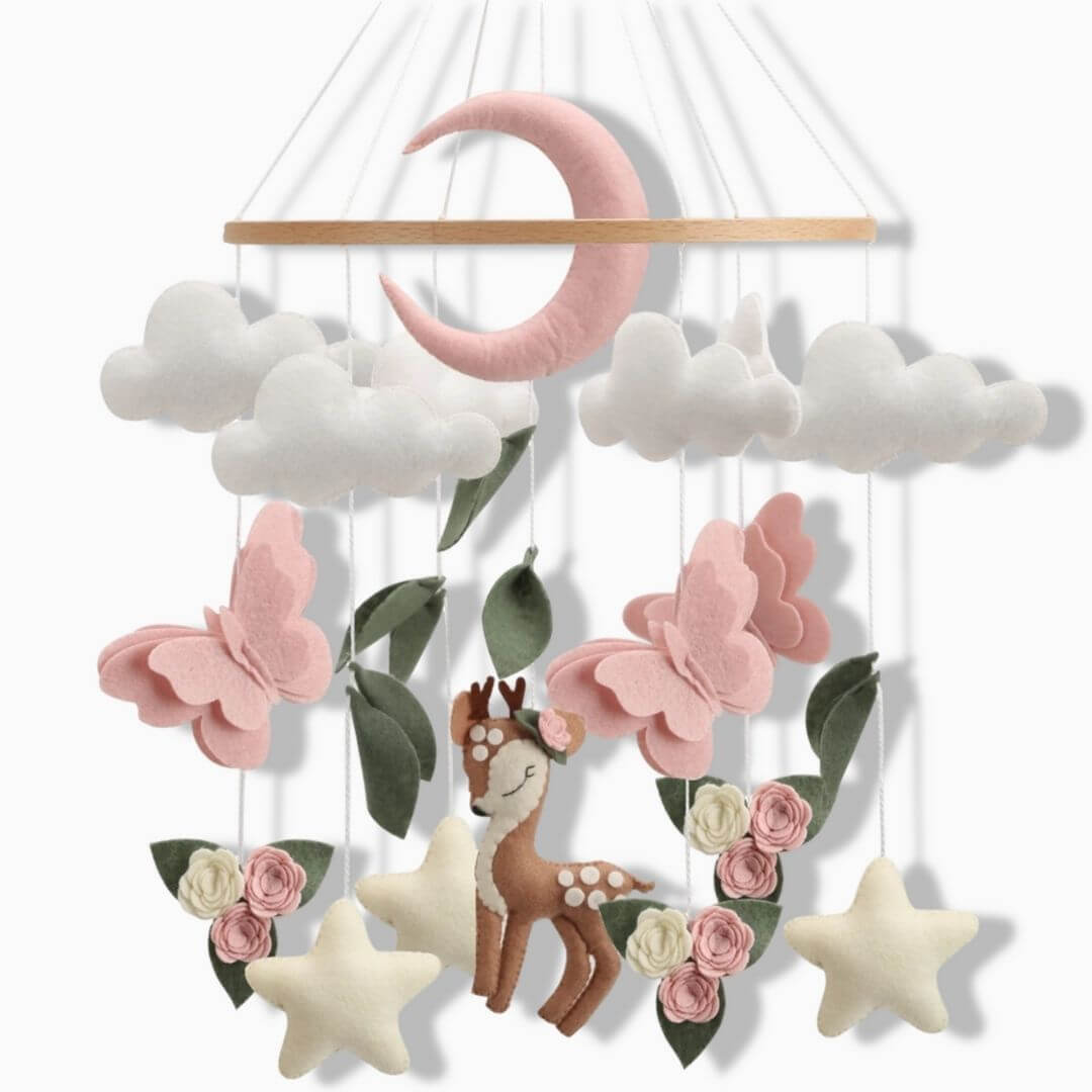 mobile-bébé-cerf-et-papillons