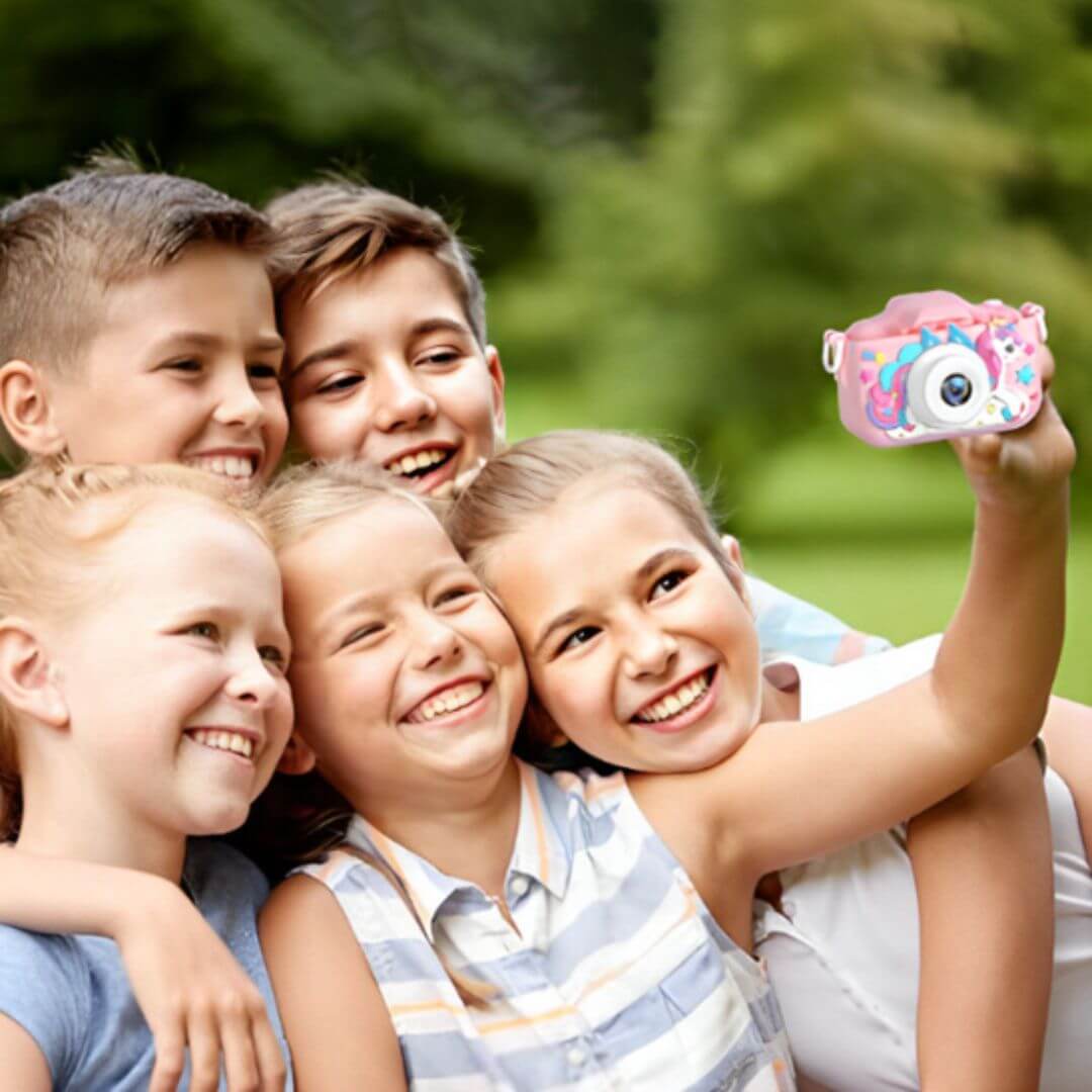 Appareil photo enfant avec étui pour des selfies