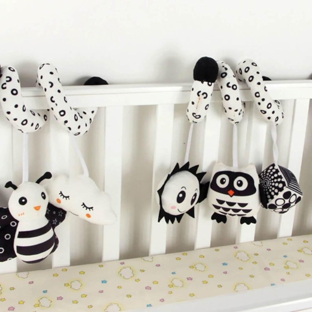 Hochet-bébé-noir-et-blanc-contrastants-pour-lit-enfant