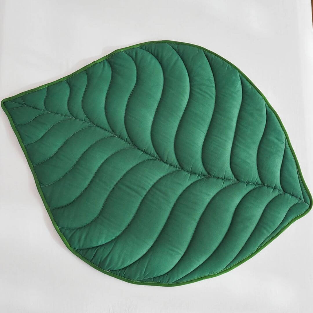 Tapis-d'éveil-nordique-vert-foncé-forme-de-feuille