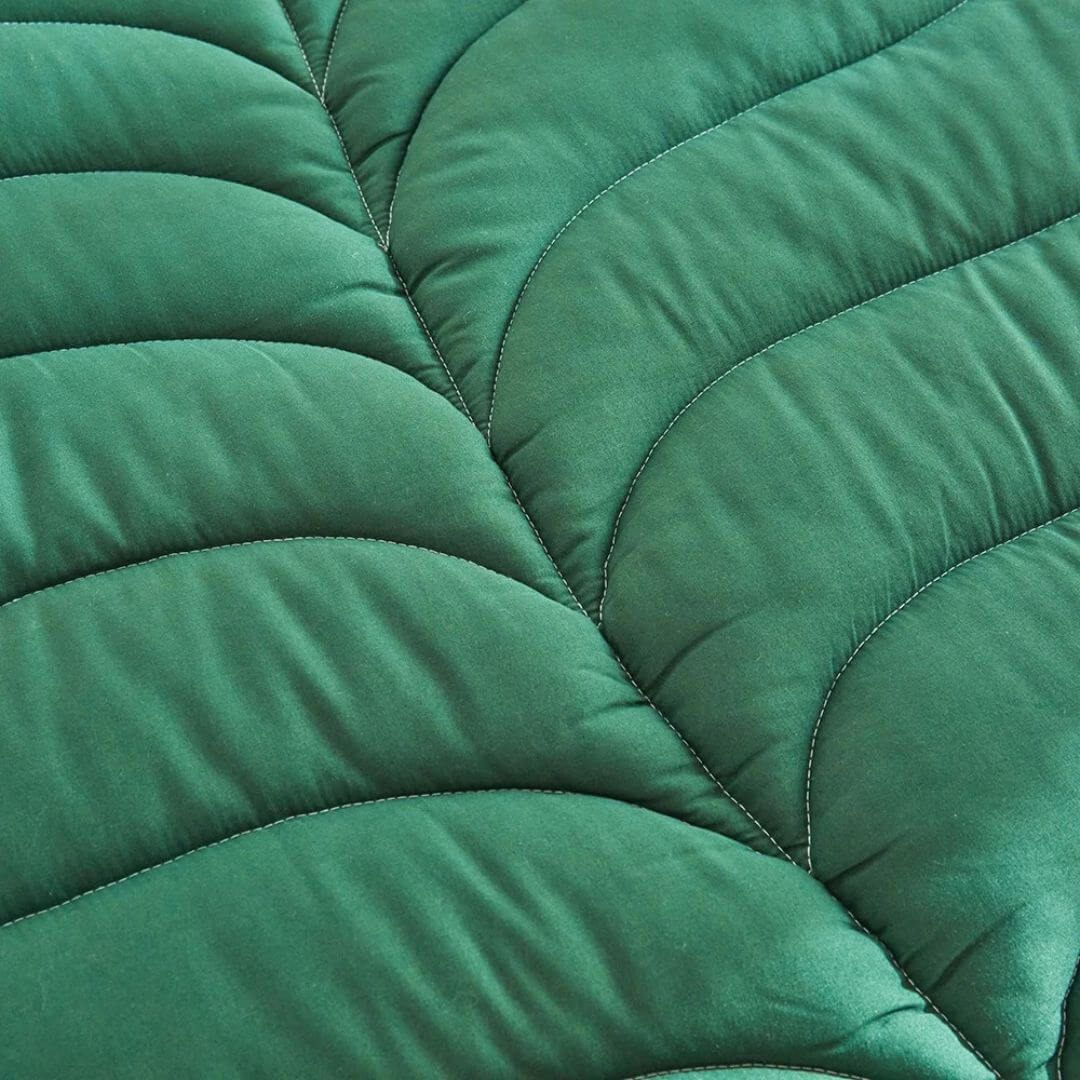 Tapis-d'éveil-nordique-vert-foncé-lignes-serrées