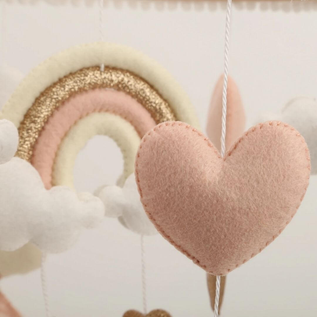mobile-bébé-les-ballerines-en-feutre